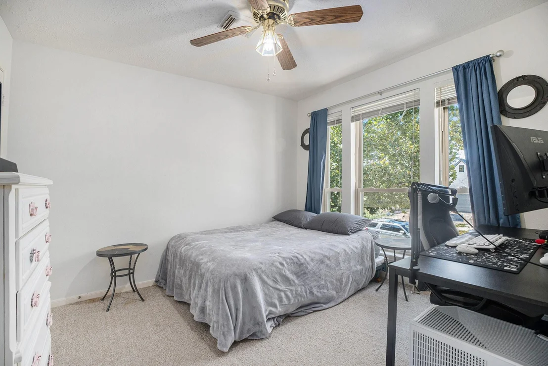Photo of 1003 Glenview Drive