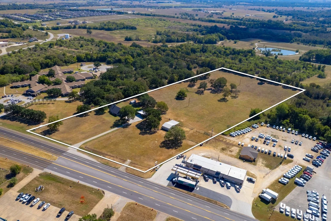 Photo of 974 State Highway 21 E Highway E