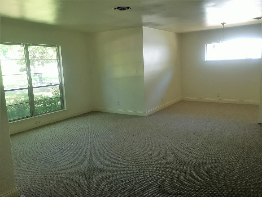 Photo of 8719 Manhattan Drive