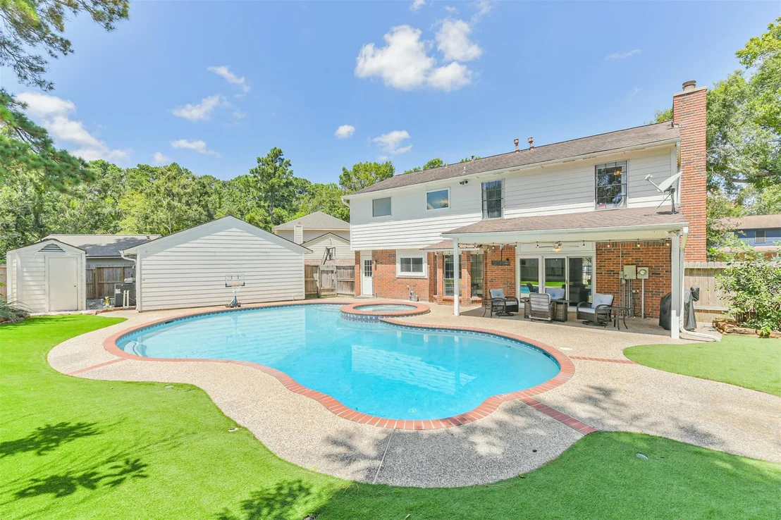 Photo of 2604 Silver Falls Drive