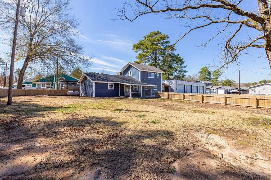 Photo of 195 Lakeside Drive