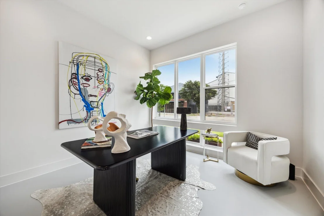 Photo of 2123 Emancipation Avenue