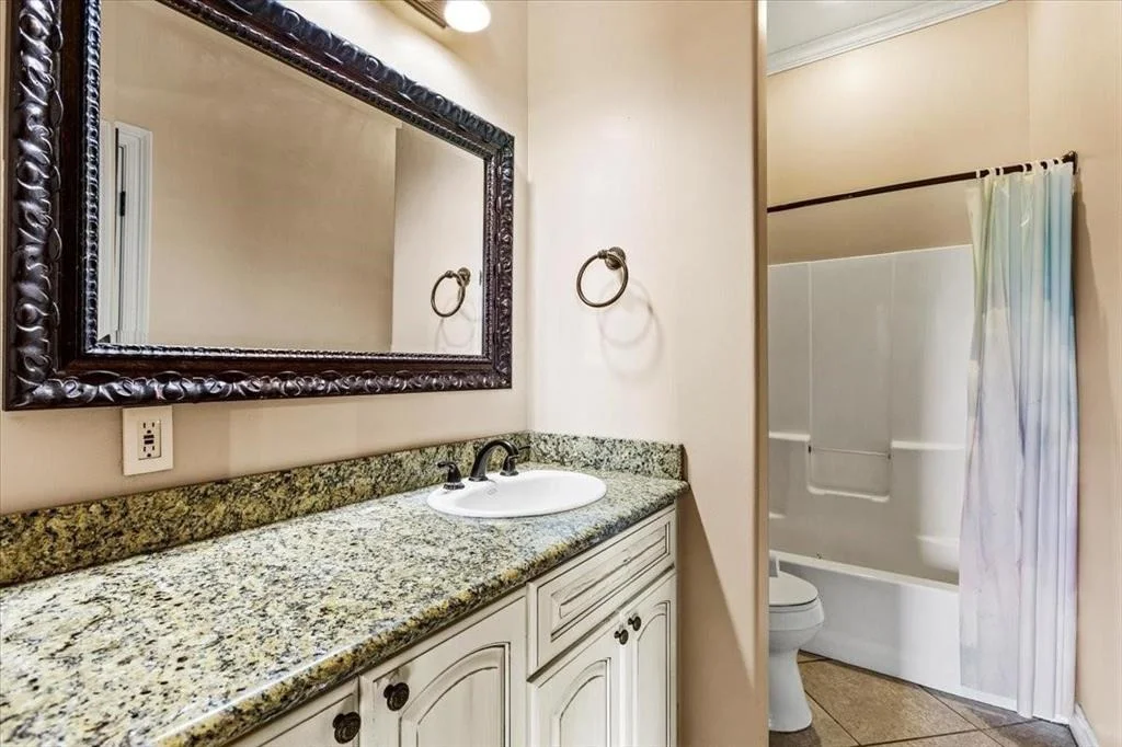 Photo of 628 Frontier Drive