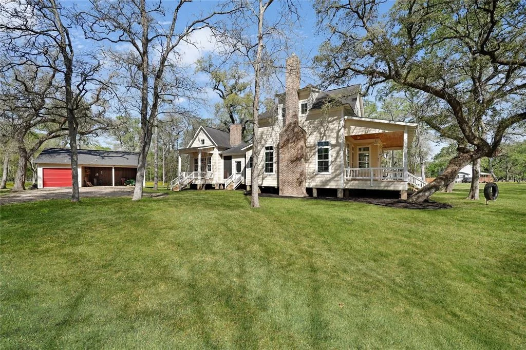 Photo of 20802 Pecan Bend Road