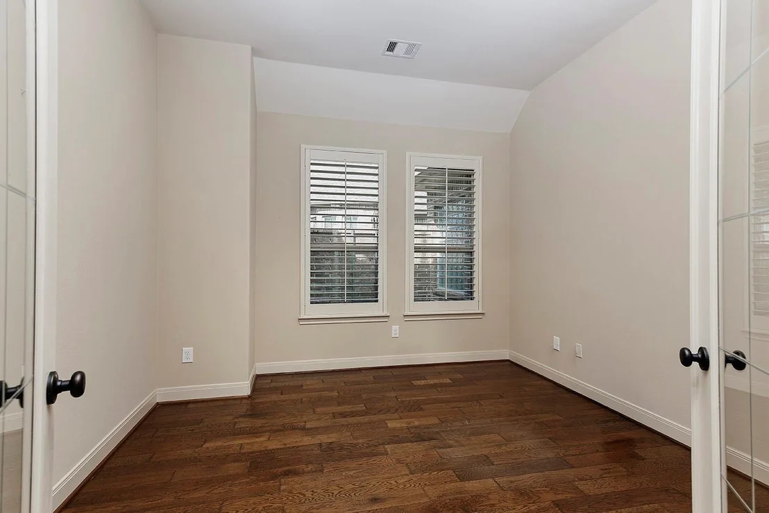 Photo of 18 Chase Mills Place
