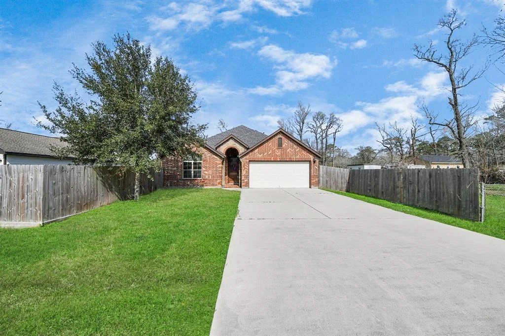 Photo of 6051 Woodview Drive