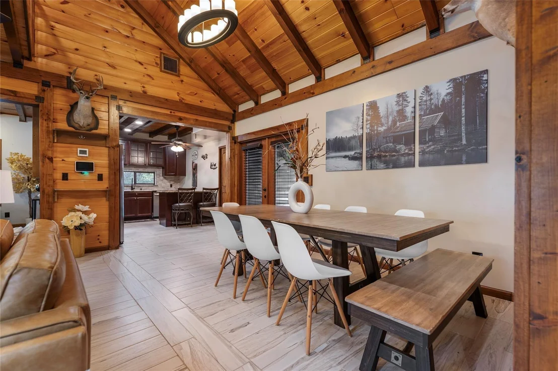 Photo of 358 Bridgeview Drive