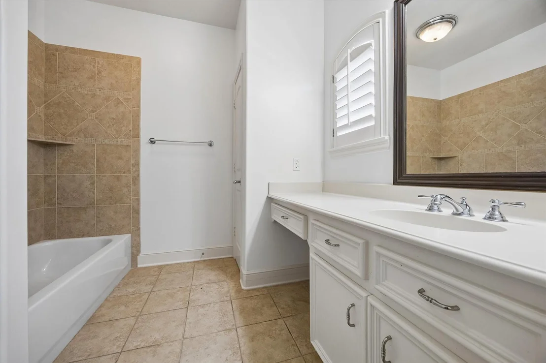 Photo of 4523 Maple Street