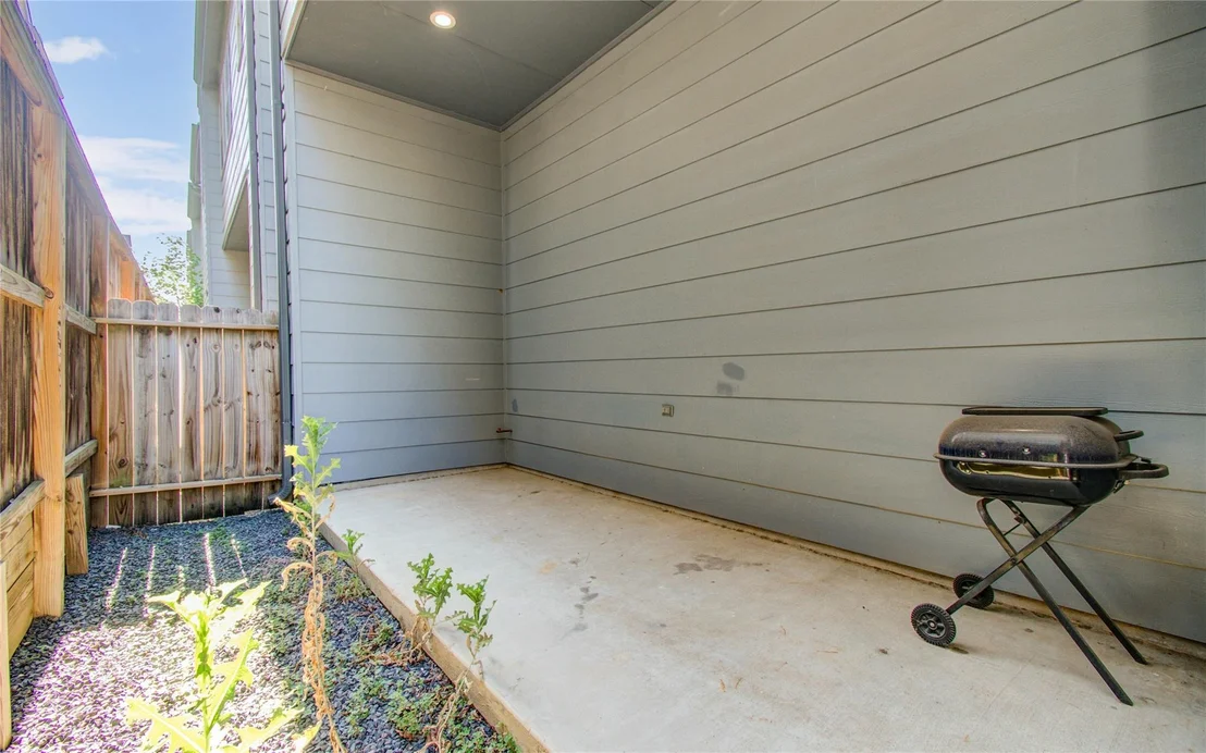 Photo of 8903 Spring Knoll Forest Drive