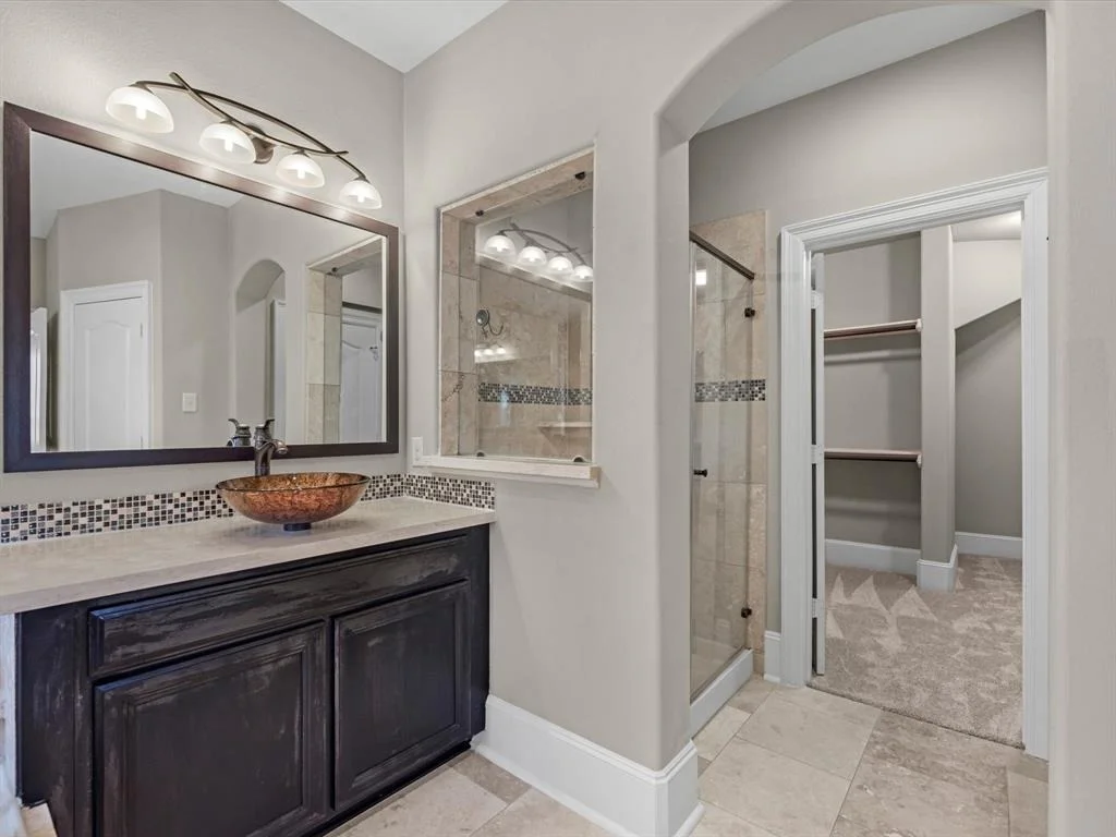 Photo of 330 Honeysuckle Vine Drive