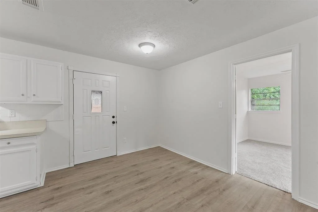 Photo of 1024 Columbia River Road