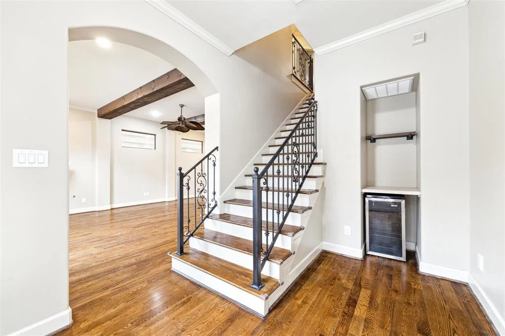 Photo of 2304 Couch Street