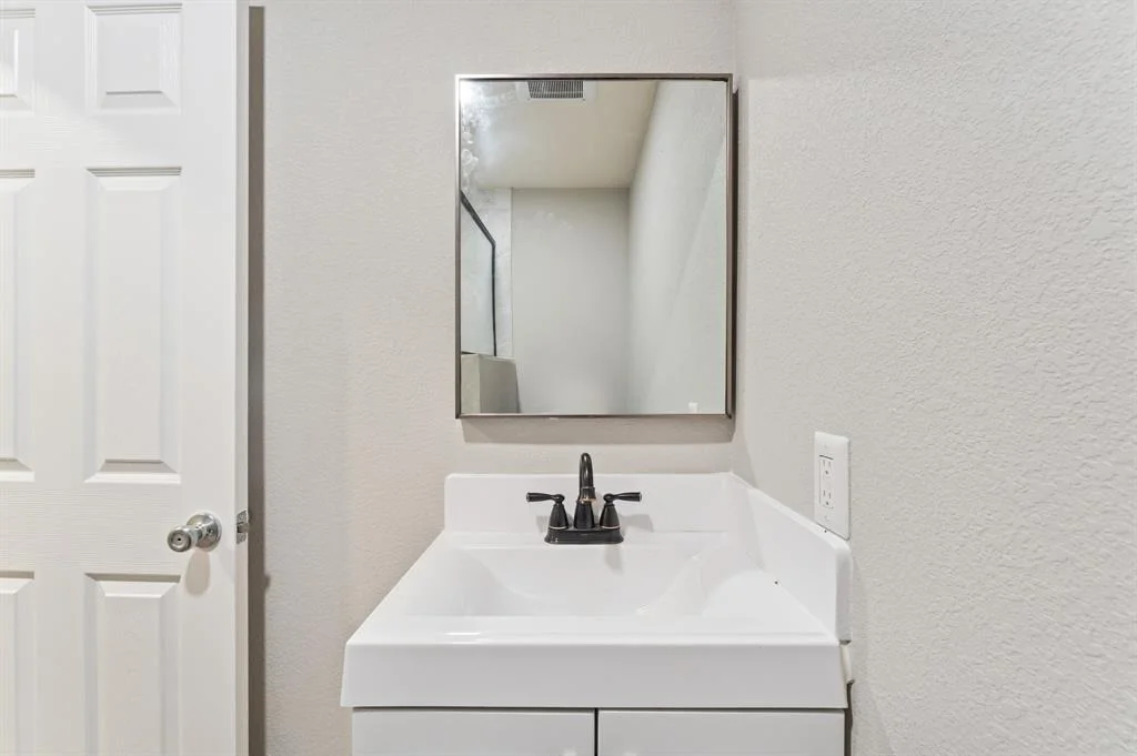 Photo of 6111 Glen Lee Drive
