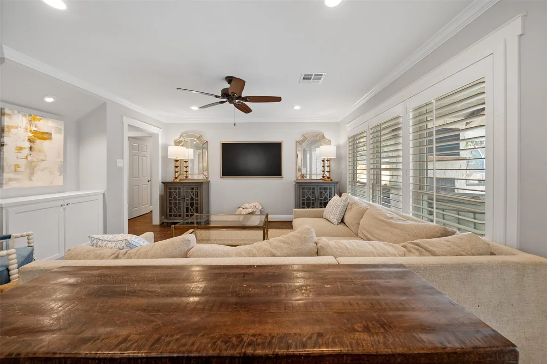 Photo of 14231 Carolcrest Drive