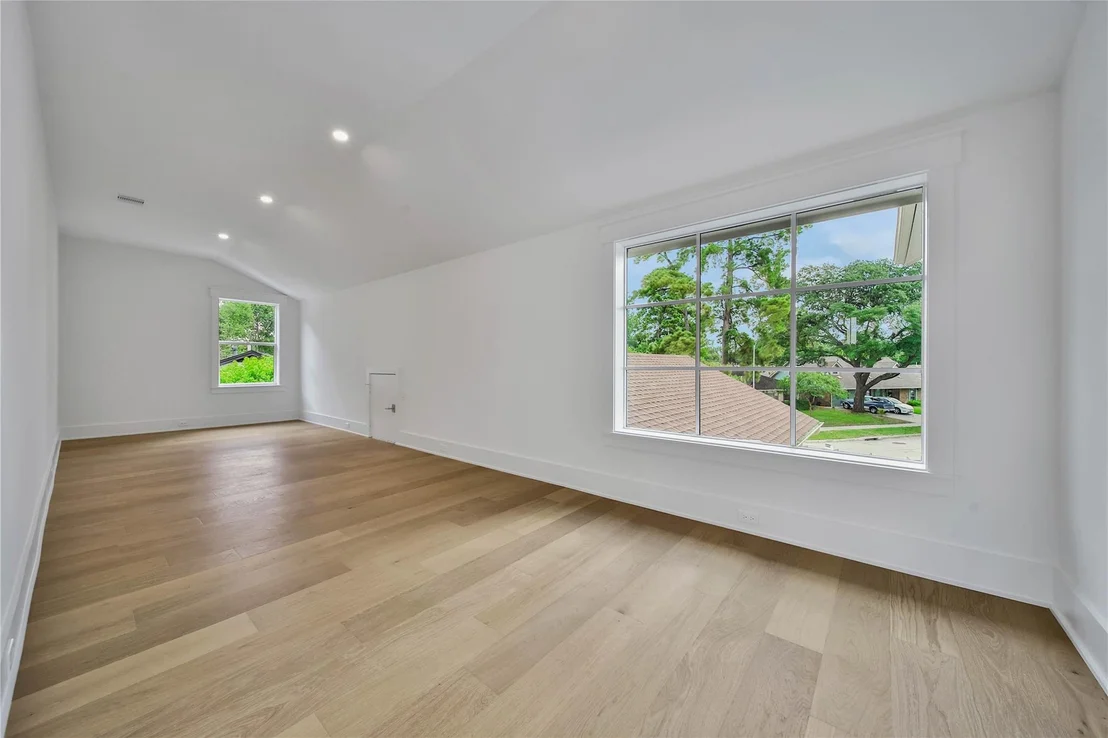 Photo of 1191 Chamboard Lane