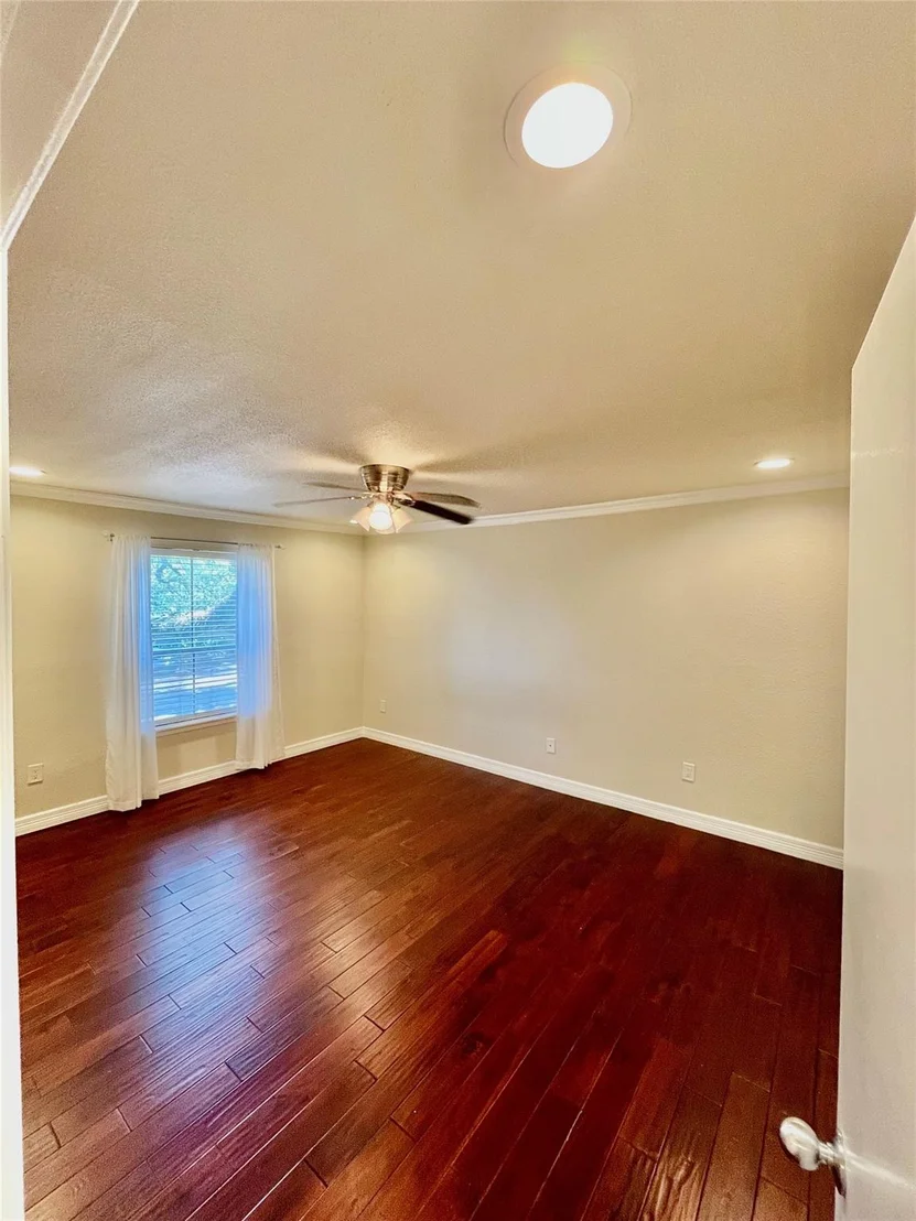 Photo of Unit 85 at 7575 Katy Freeway