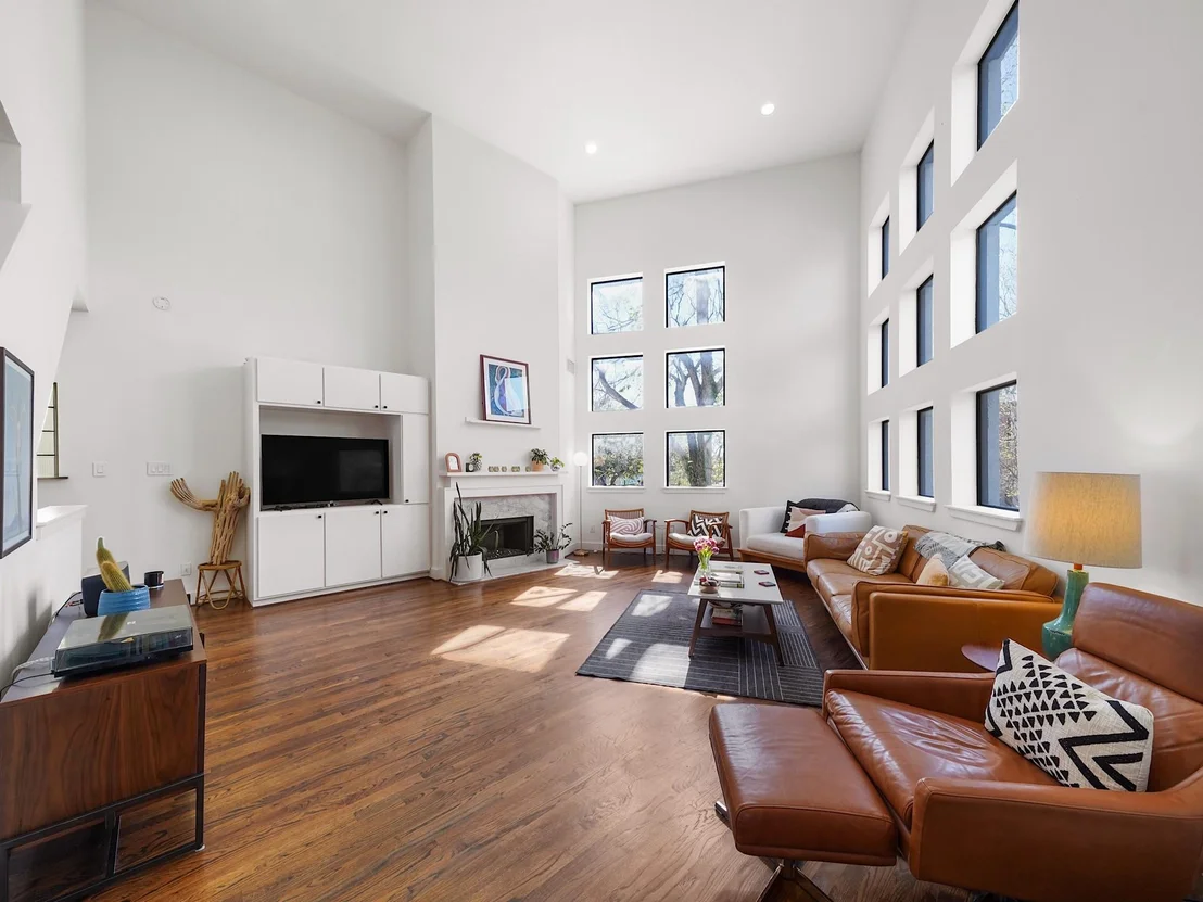Photo of 1231 Jackson Boulevard