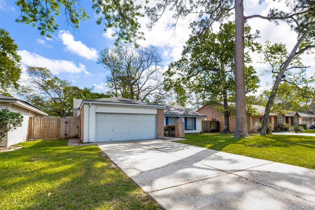Photo of 23114 Harpergate Drive