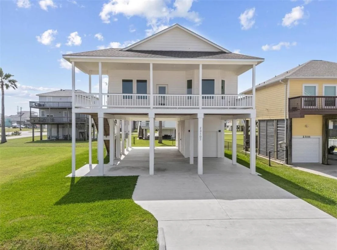 Photo of 23107 Miramar Circle
