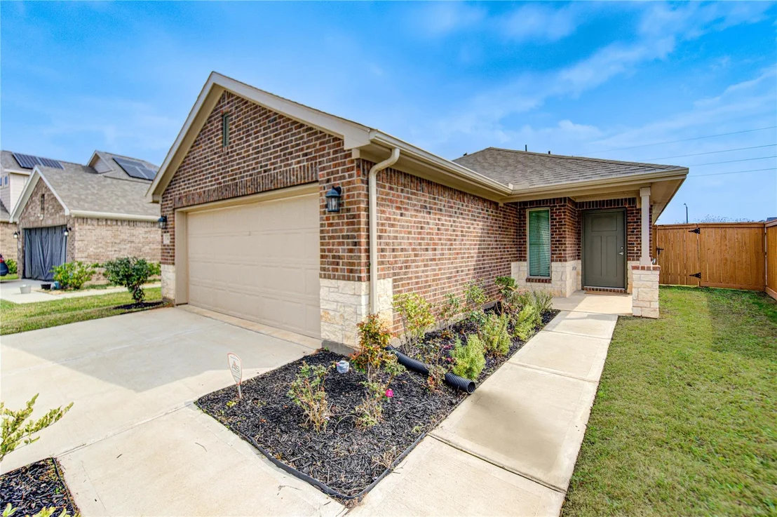 Photo of 412 Sunray Lake Lane