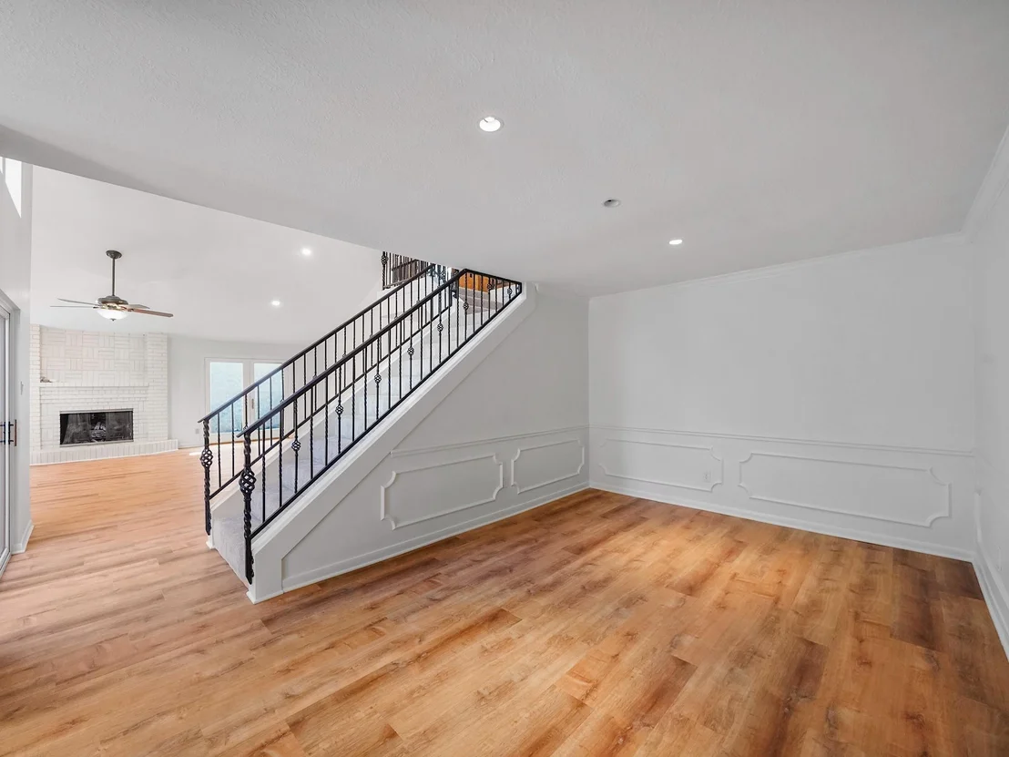 Photo of 910 Enclave Parkway