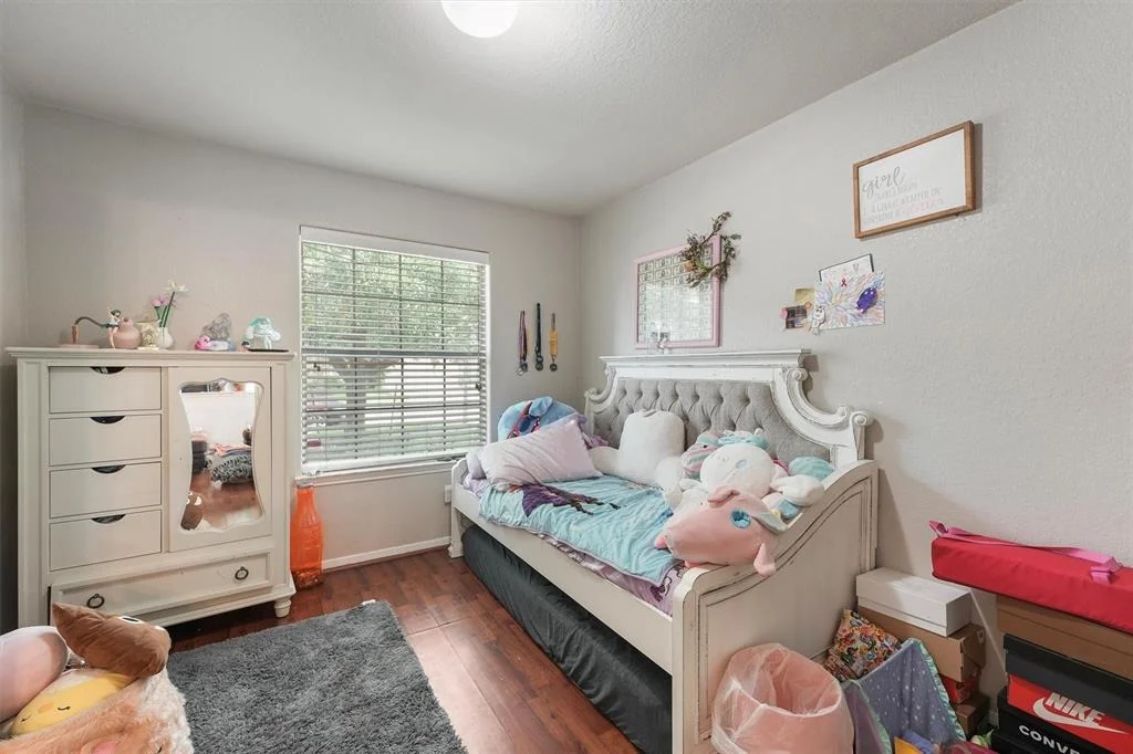 Photo of 2722 Roaring Oaks Lane