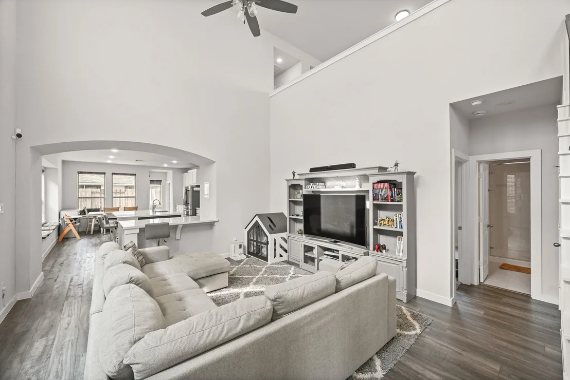 Photo of 5010 Chestnut Orchard Drive