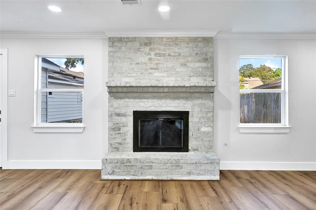 Photo of 5610 Oak Trail Lane