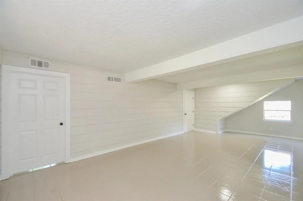 Photo of 106 Magnolia Lane
