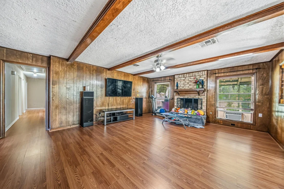 Photo of 12715 Oakfield Drive