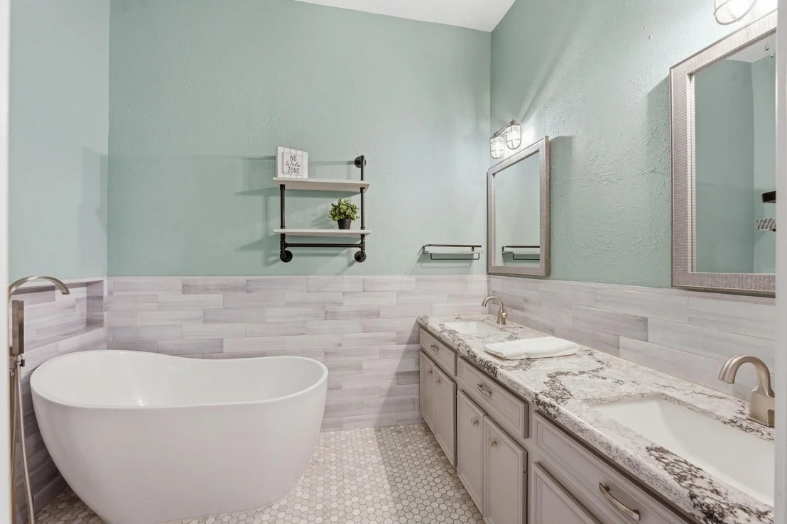 Photo of 2 Regency Point