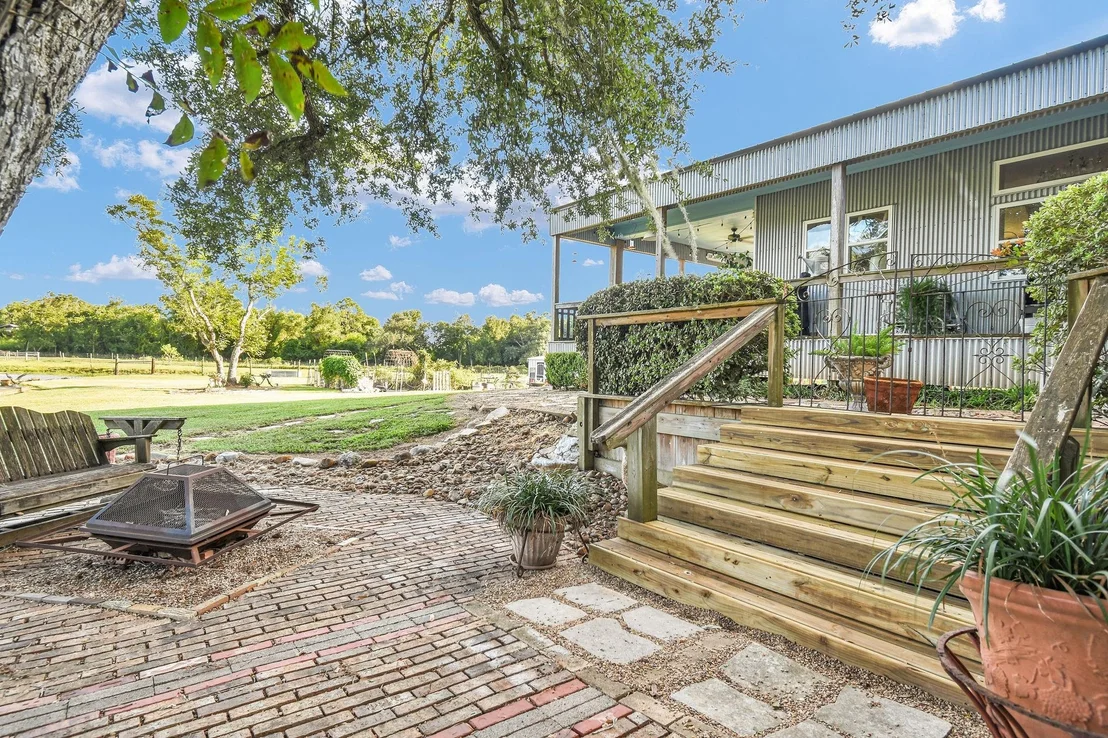 Photo of 817 County Road 432