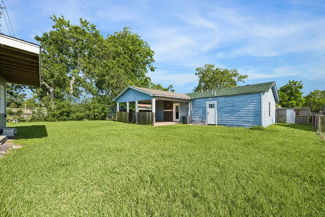 Photo of 2716 N Harris Avenue