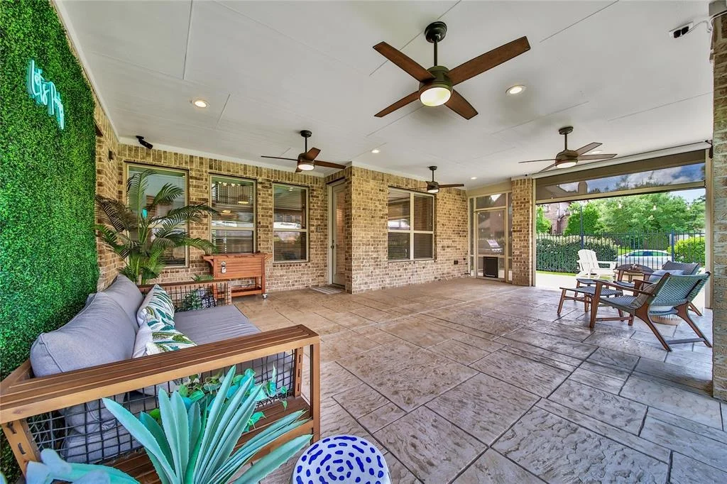 Photo of 19 N Wheatleigh Drive