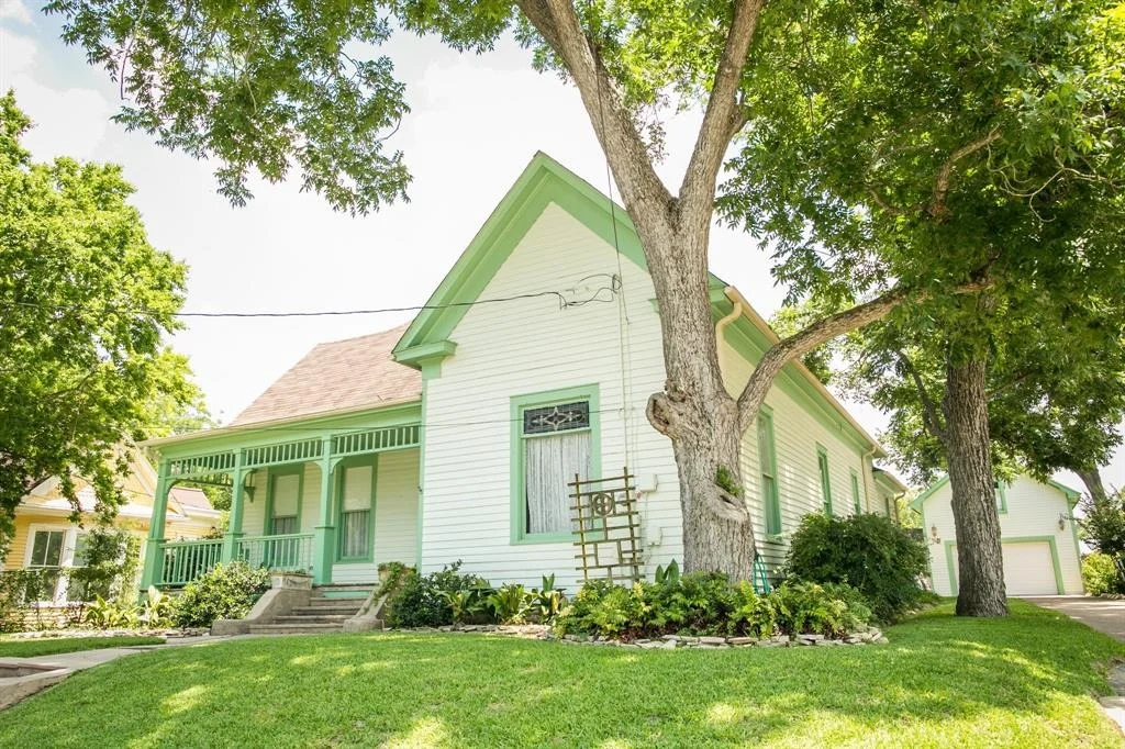 Photo of 604 Sycamore Street