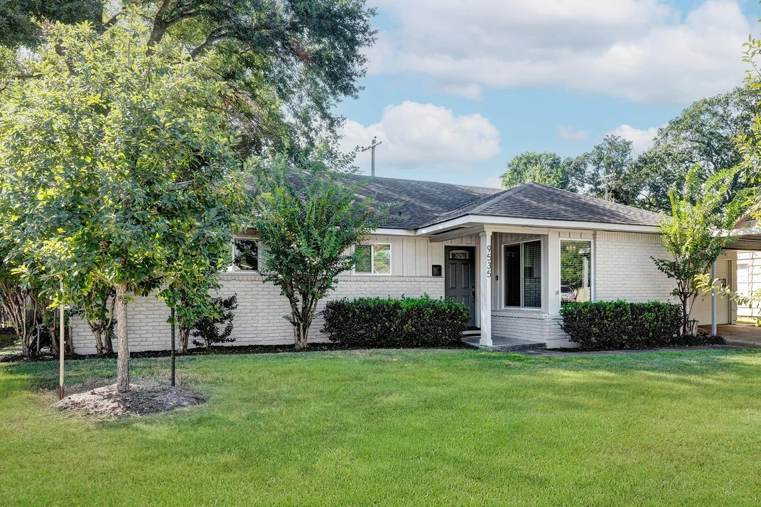 Photo of 9535 Vogue Lane