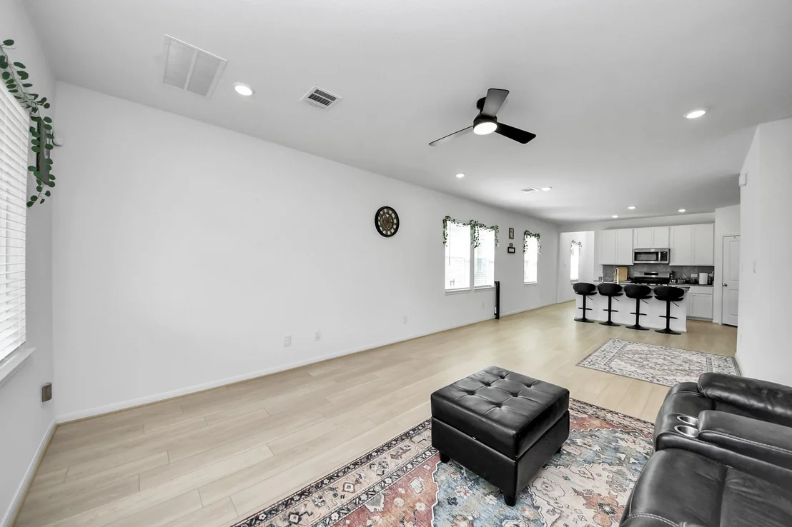 Photo of 21823 Yellow Pineapple Lane