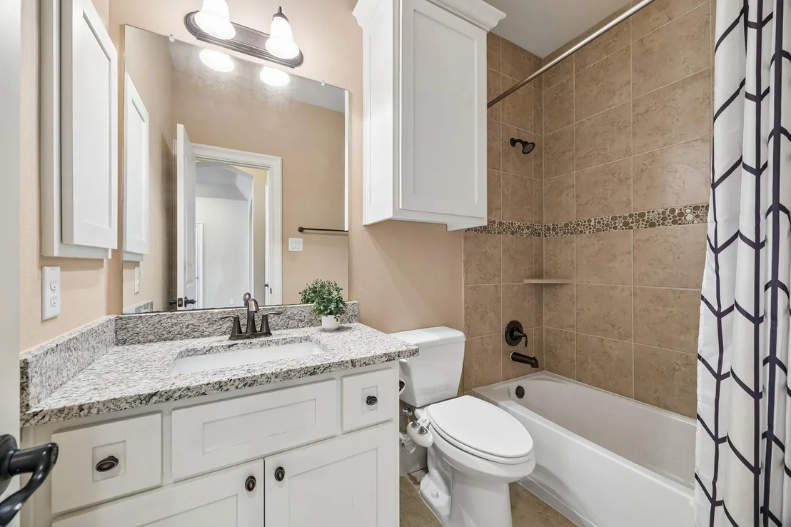 Photo of 1360 Chippendale Road
