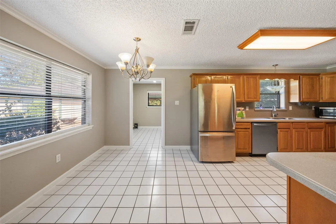 Photo of 1085 County Road 2222