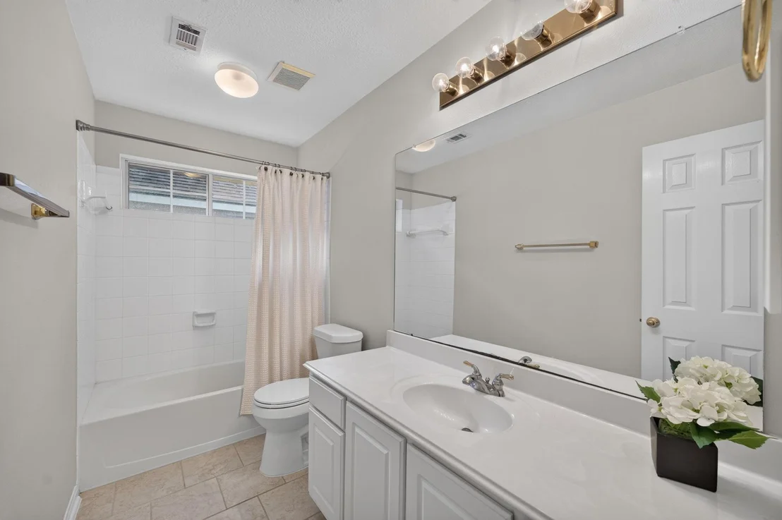 Photo of 186 N Millport Circle