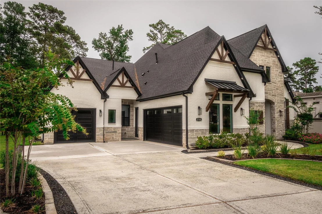 Photo of 258 Pinerock Lane