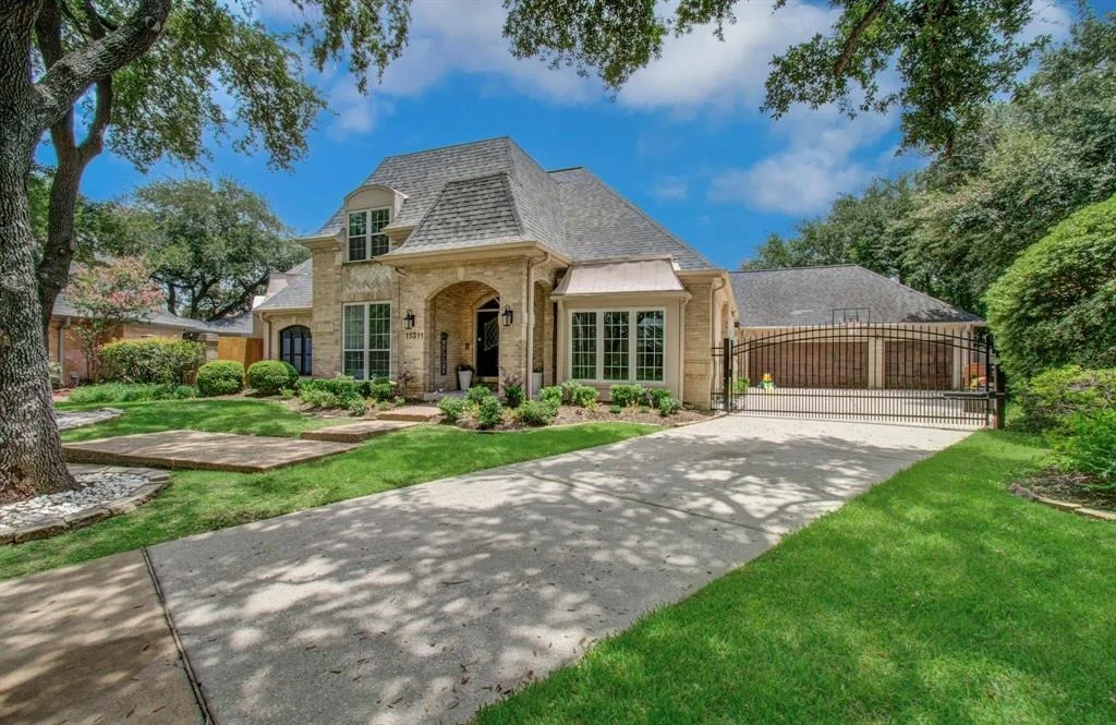 Photo of 11311 Chevy Chase Drive