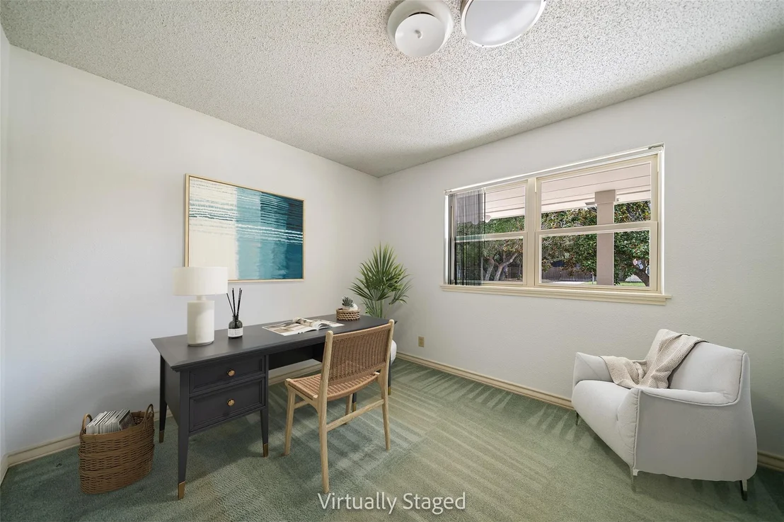 Photo of 2419 Henrietta Place