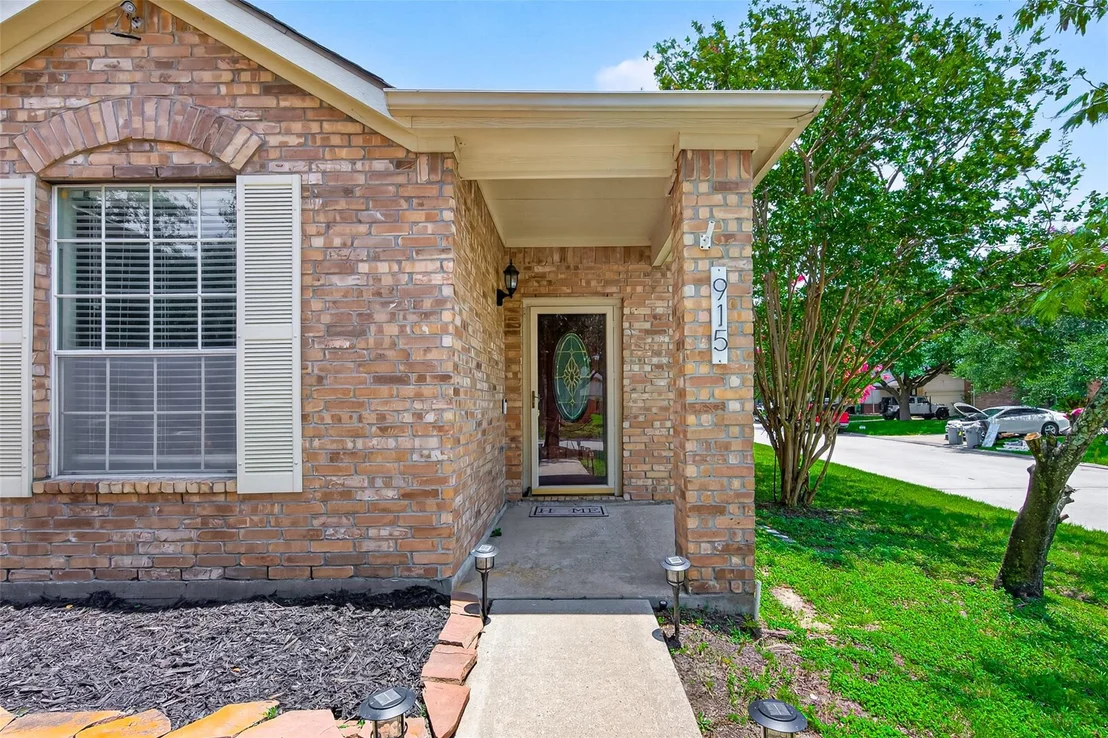 Photo of 915 Morley Park Lane