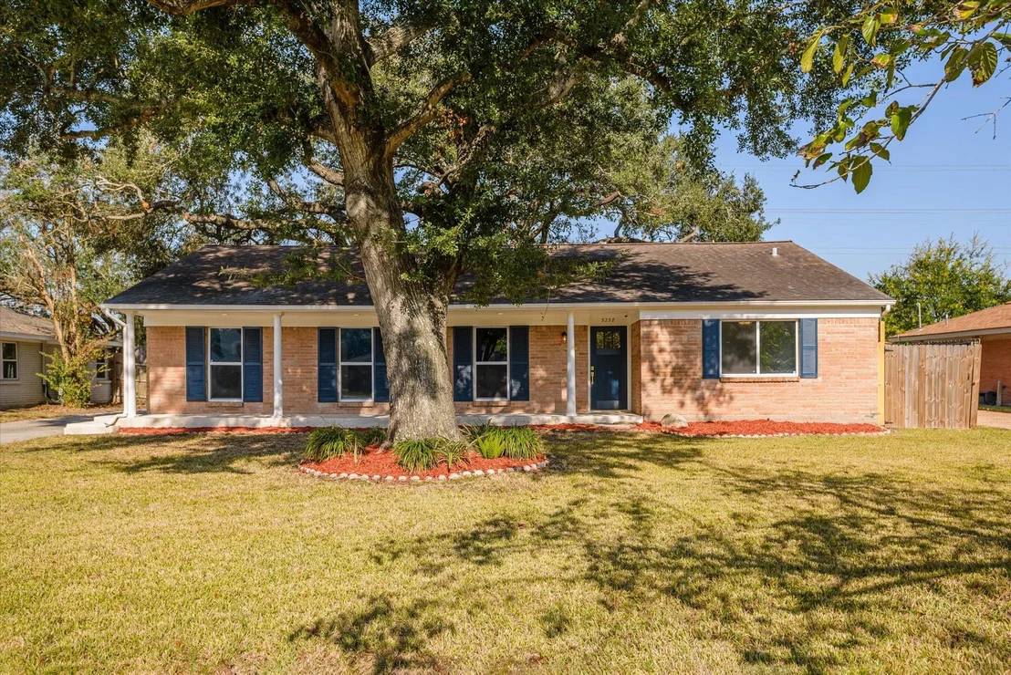 Photo of 5258 Willowbend Boulevard