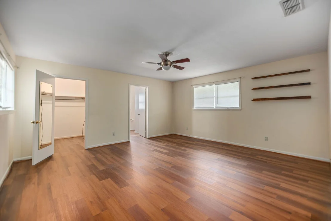 Photo of 1106 Brookhollow Drive