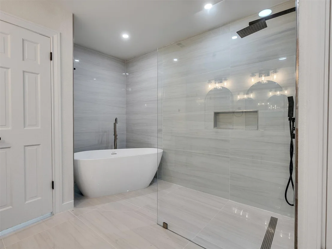 Photo of 8322 Oak Moss Drive