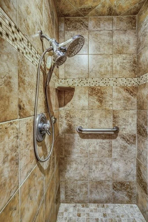 Photo of 1302 Woodson Lane