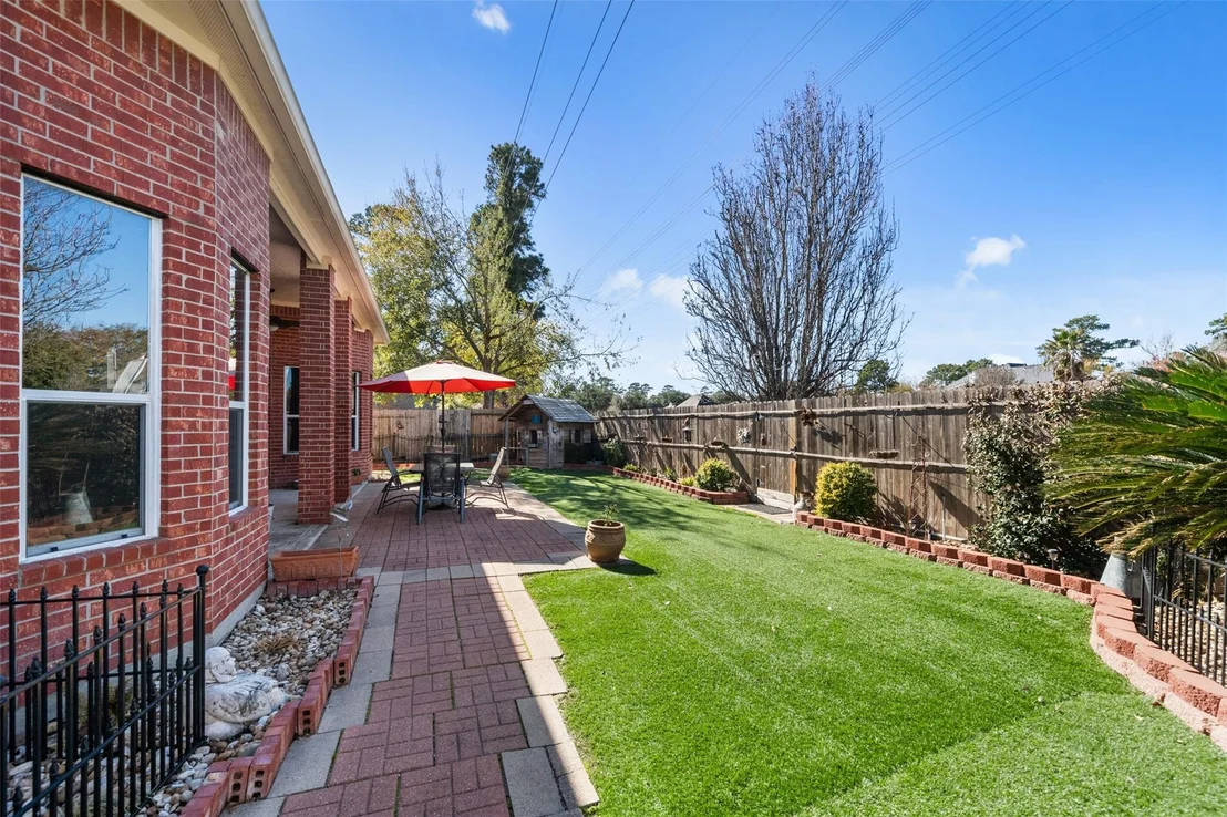Photo of 15911 Hermitage Oaks Drive