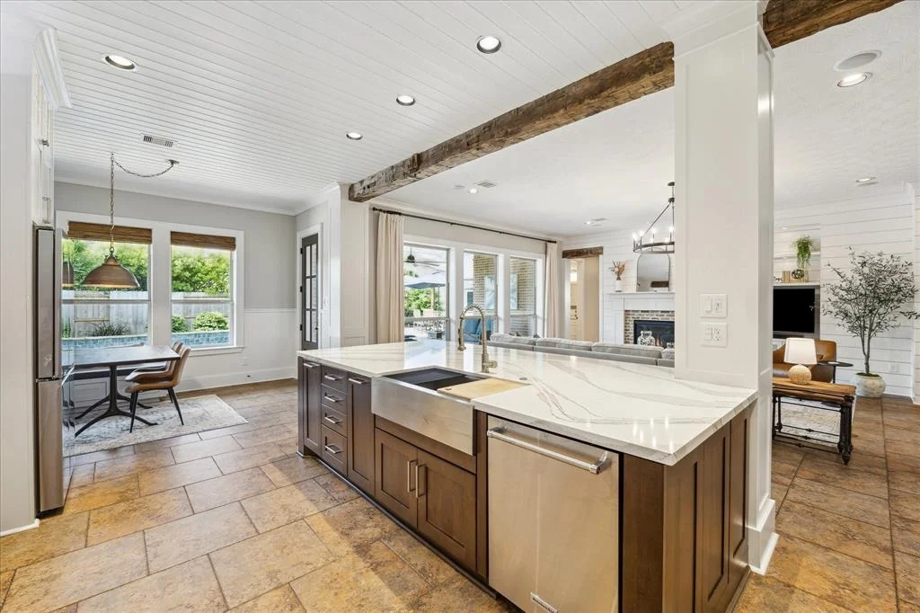 Photo of 6815 American Elm Lane
